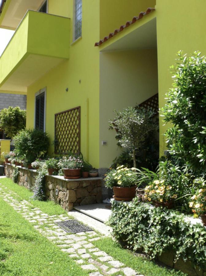 Lovely Flat In Northern Sardinia Valledoria  Buitenkant foto